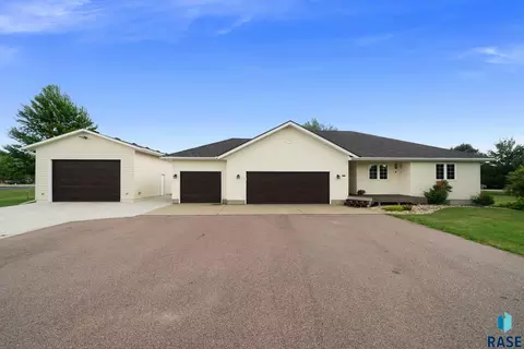 Exterior - 27210 Lovely Pl, Tea, SD 57064 photo 3 of 8