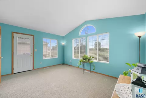 Entry Way - 27210 Lovely Pl, Tea, SD 57064 photo 2 of 3