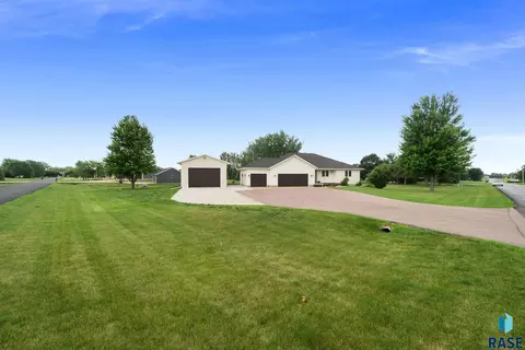 Exterior - 27210 Lovely Pl, Tea, SD 57064 photo 2 of 8