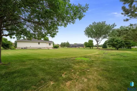 Exterior - 27210 Lovely Pl, Tea, SD 57064 photo 7 of 8