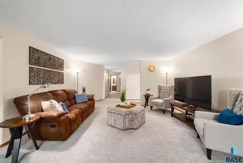 Living - 27210 Lovely Pl, Tea, SD 57064 photo 5 of 8
