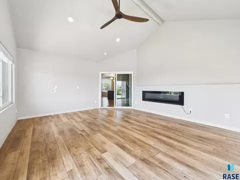 Living - 905 Fanning St, Tea, SD 57064 photo 7 of 12