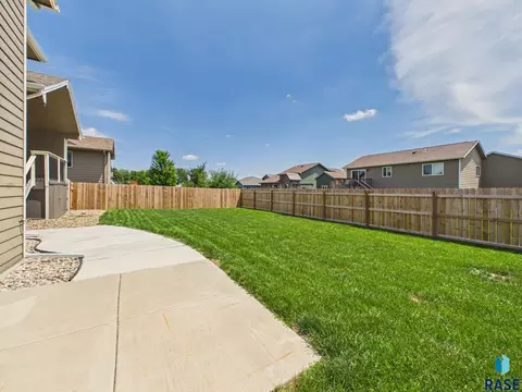 Exterior - 905 Fanning St, Tea, SD 57064 photo 5 of 5