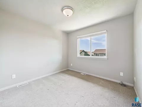 Bedroom - 905 Fanning St, Tea, SD 57064 photo 3 of 7