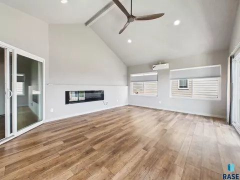 Living - 905 Fanning St, Tea, SD 57064 photo 6 of 12