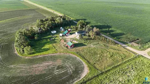 View/Area - 28793 457th Ave, Viborg, SD 57070 photo 4 of 5