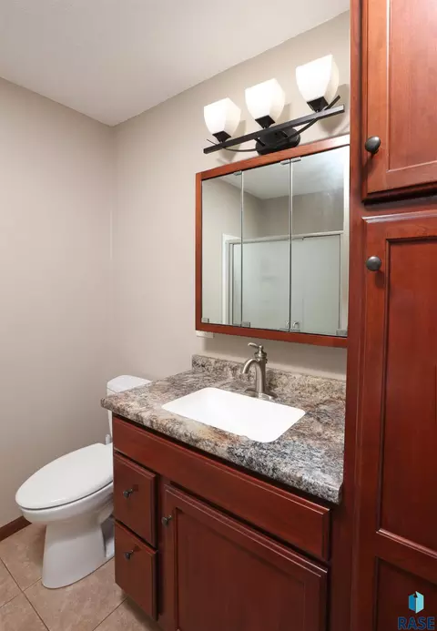 Bath - 28793 457th Ave, Viborg, SD 57070 photo 1 of 2