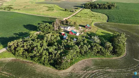 View/Area - 28793 457th Ave, Viborg, SD 57070 photo 1 of 5