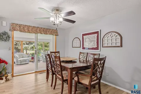 Dining - 208 E Short St, Beresford, SD 57004 photo 1 of 1