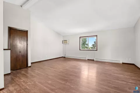Living - 1008 4th St, Garretson, SD 57030 photo 6 of 8
