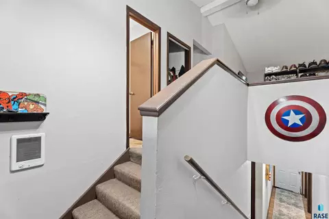 Entry Way - 1008 4th St, Garretson, SD 57030 photo 1 of 3