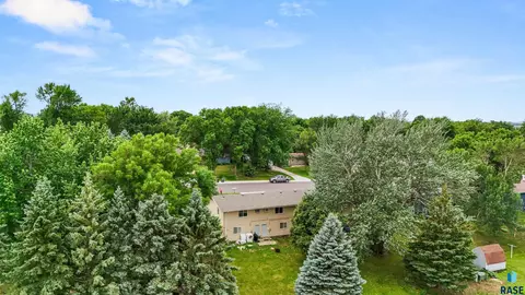 View/Area - 1008 4th St, Garretson, SD 57030 photo 7 of 9
