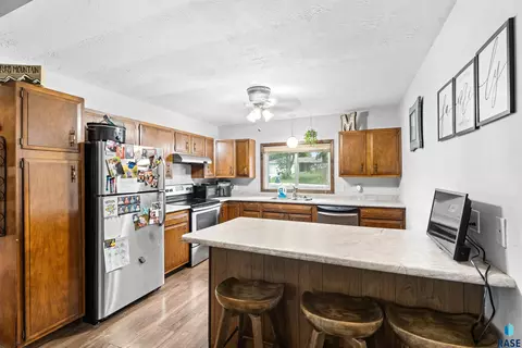 Kitchen - 1008 4th St, Garretson, SD 57030 photo 1 of 7
