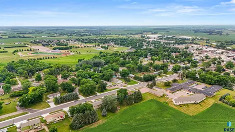 View/Area - 1008 4th St, Garretson, SD 57030 photo 8 of 9