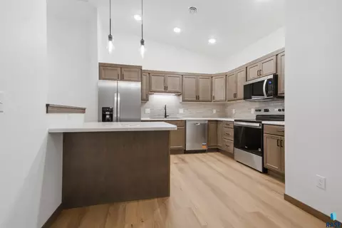 9120 W Ark Pl, Sioux Falls, SD 57106