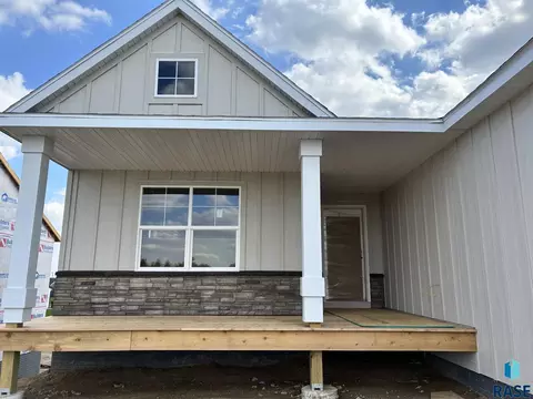 2117 E Alexa St, Brandon, SD 57005 photo 2