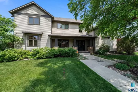 1600 S Parkview Blvd, Brandon, SD 57005