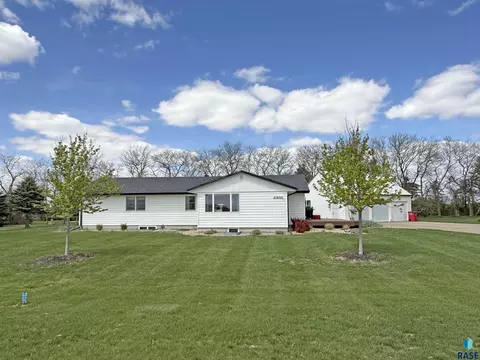 27450 Sd Hwy 115, Harrisburg, SD 57032