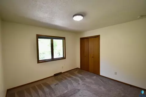 Bedroom - 2421 E Marson Dr, Sioux Falls, SD 57103 photo 1 of 5