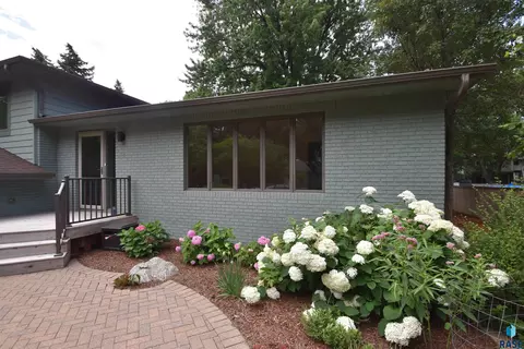 Exterior - 2421 E Marson Dr, Sioux Falls, SD 57103 photo 11 of 11