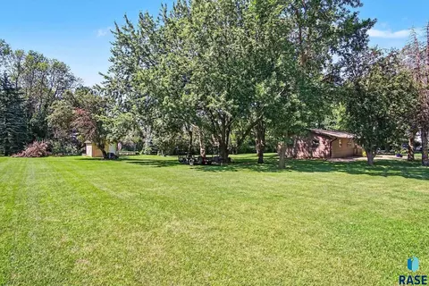 7713 E 38th St, Sioux Falls, SD 57110 photo 21