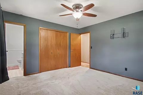 7713 E 38th St, Sioux Falls, SD 57110 photo 14