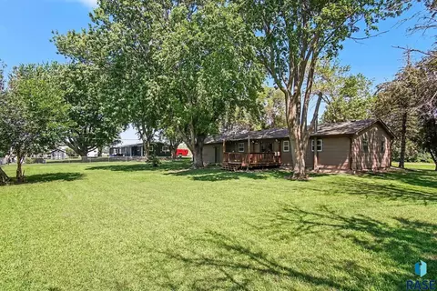 7713 E 38th St, Sioux Falls, SD 57110 photo 20