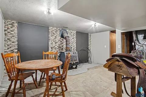 7713 E 38th St, Sioux Falls, SD 57110 photo 16