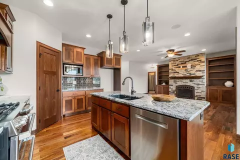 Kitchen - 7309 E Donnelly Dr, Sioux Falls, SD 57110 photo 3 of 3