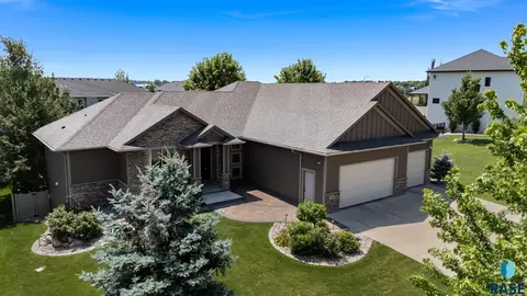 Exterior - 7309 E Donnelly Dr, Sioux Falls, SD 57110 photo 2 of 19