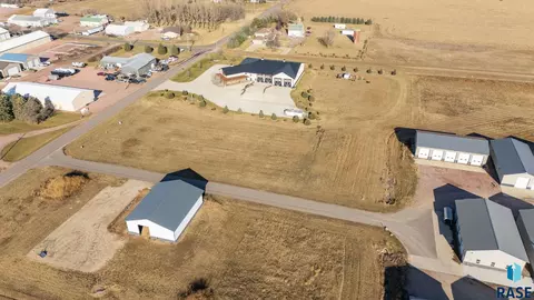 602 S Garfield Ave, Dell Rapids, SD 57022 photo 7