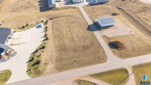 602 S Garfield Ave, Dell Rapids, SD 57022 photo 3