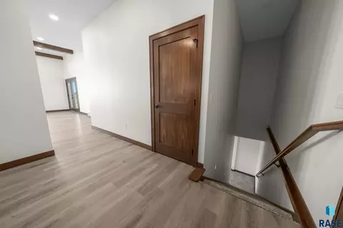 Entry Way - 7804 E Bull Pine Trl, Sioux Falls, SD 57110 photo 3 of 3