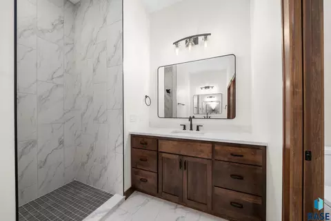 Bath - 7804 E Bull Pine Trl, Sioux Falls, SD 57110 photo 3 of 7