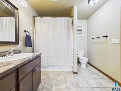 Bath - 3917 E Brookline Dr, Sioux Falls, SD 57103 photo 3 of 4