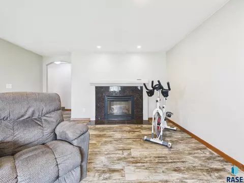 Living - 3917 E Brookline Dr, Sioux Falls, SD 57103 photo 6 of 7