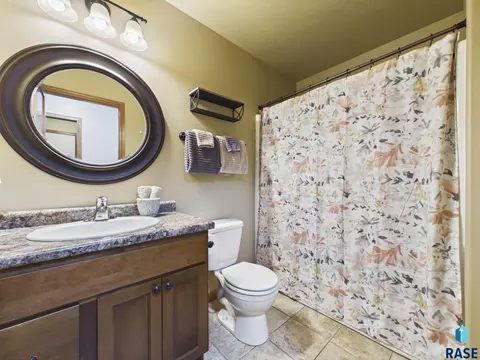 Bath - 3917 E Brookline Dr, Sioux Falls, SD 57103 photo 4 of 4
