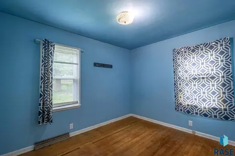 Bedroom - 808 2nd St, Garretson, SD 57030 photo 3 of 3