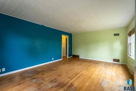 Living - 808 2nd St, Garretson, SD 57030 photo 1 of 2