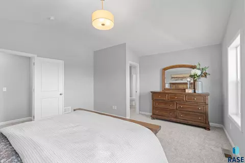 2213 E Alexa St, Brandon, SD 57005 photo 19