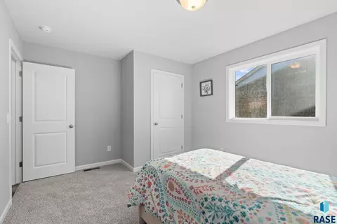 2213 E Alexa St, Brandon, SD 57005 photo 15