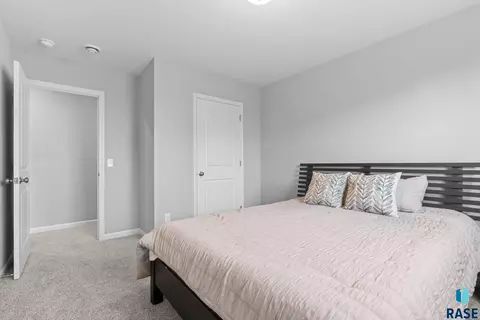 2213 E Alexa St, Brandon, SD 57005 photo 29