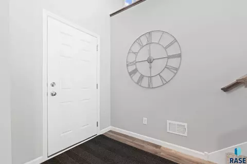 2213 E Alexa St, Brandon, SD 57005 photo 33