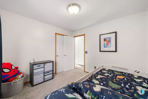 817 E Pine St, Brandon, SD 57005 photo 22