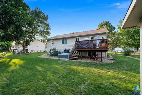 817 E Pine St, Brandon, SD 57005 photo 45