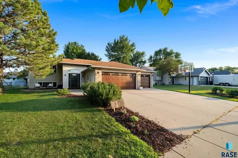 817 E Pine St, Brandon, SD 57005 photo 57