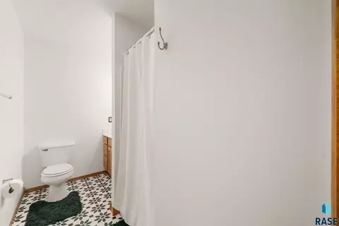 817 E Pine St, Brandon, SD 57005 photo 28