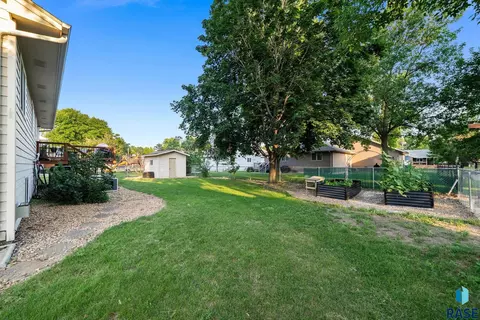 817 E Pine St, Brandon, SD 57005 photo 51