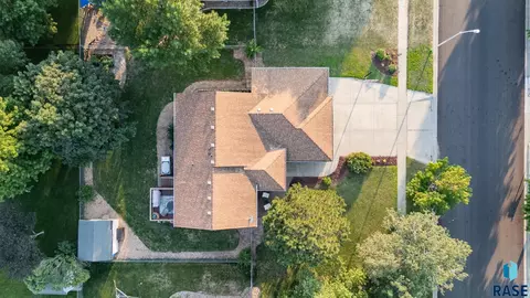 817 E Pine St, Brandon, SD 57005 photo 64