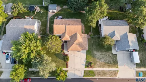 817 E Pine St, Brandon, SD 57005 photo 67